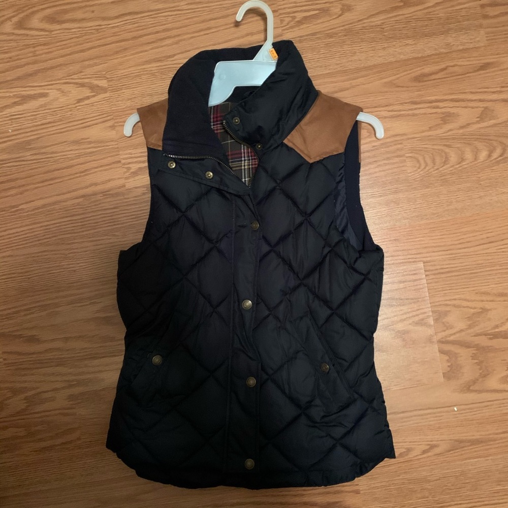 H&M navy quilted puffy vest